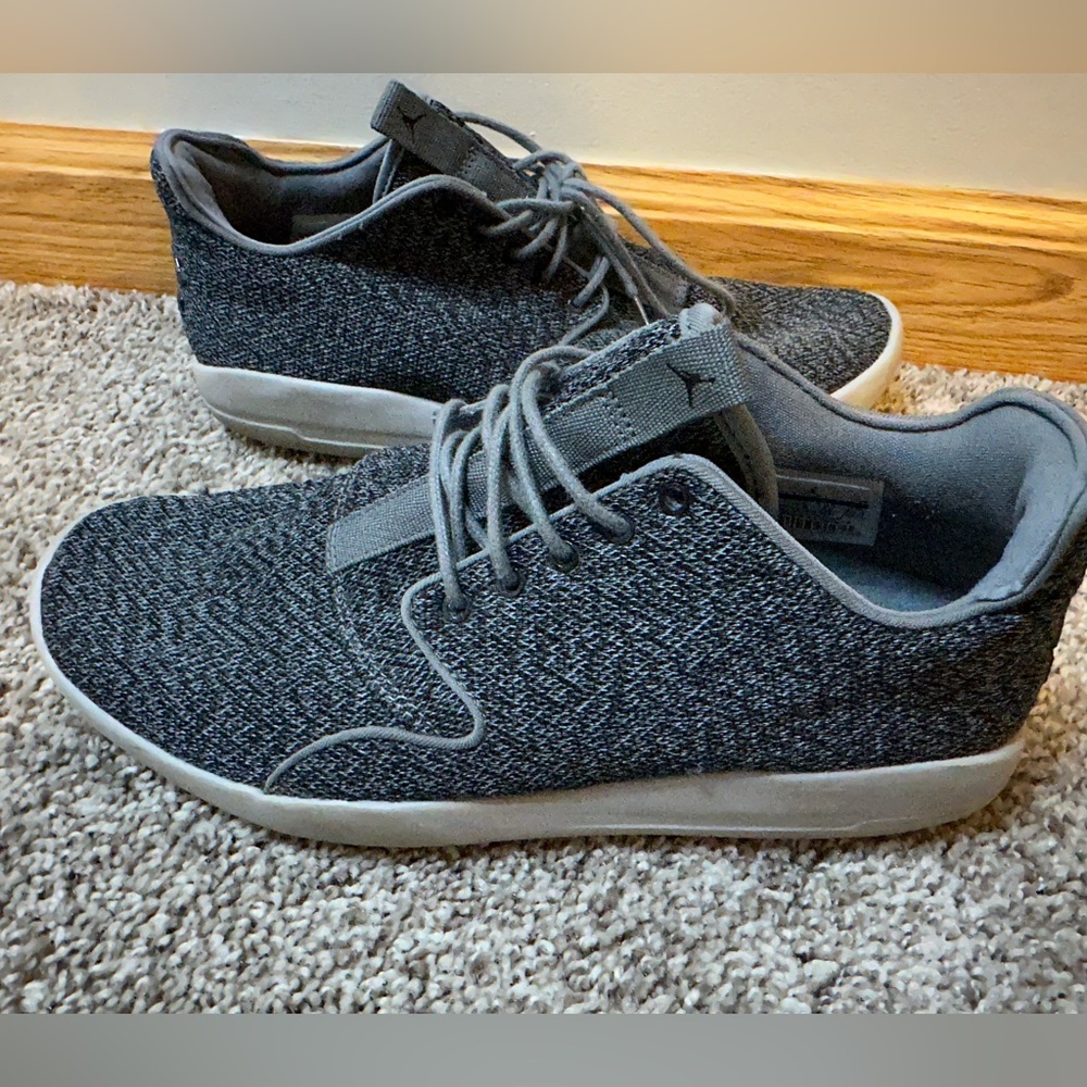 Jordan Eclipse sneaker in Cool Grey